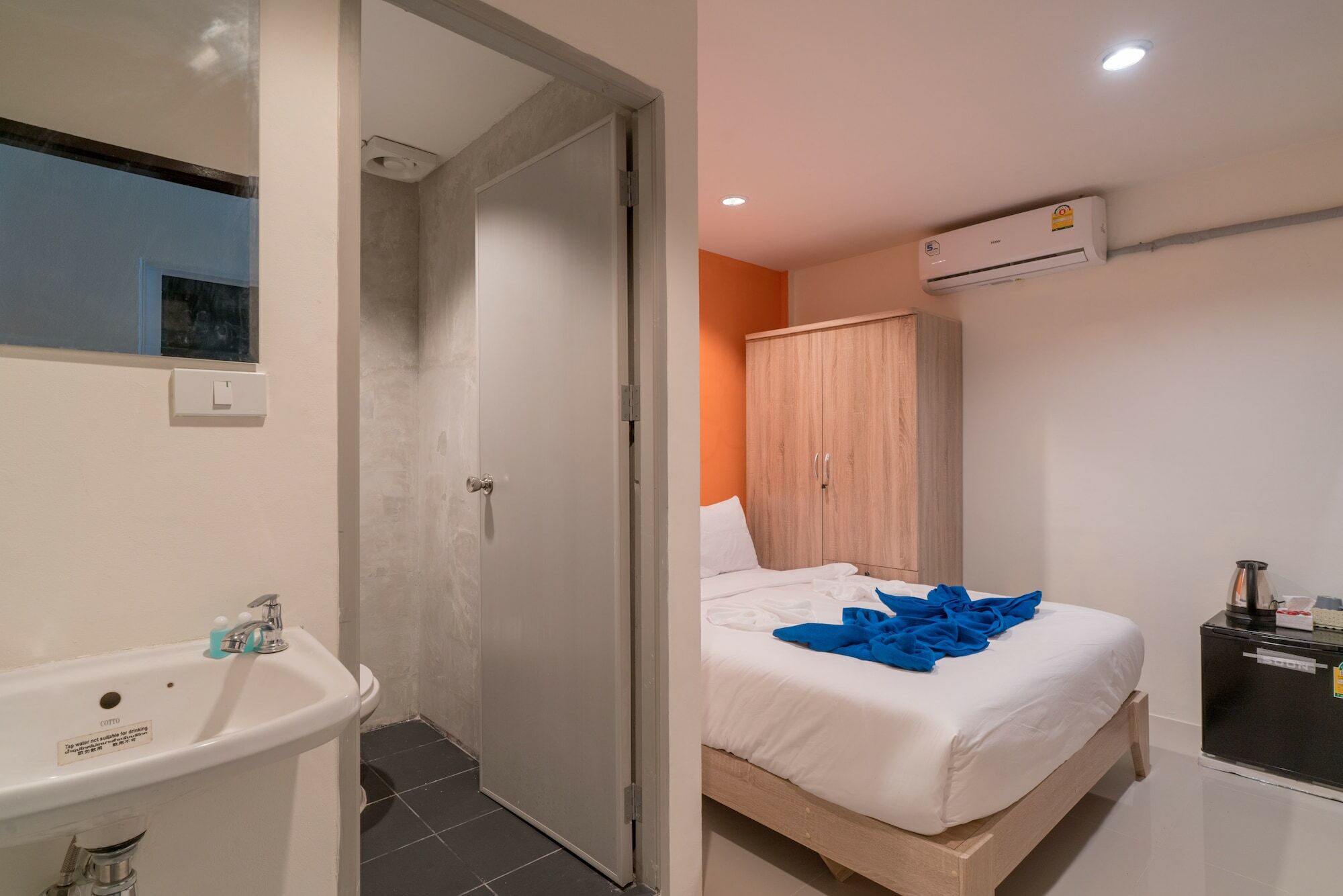 Grey Door Patong Exterior foto